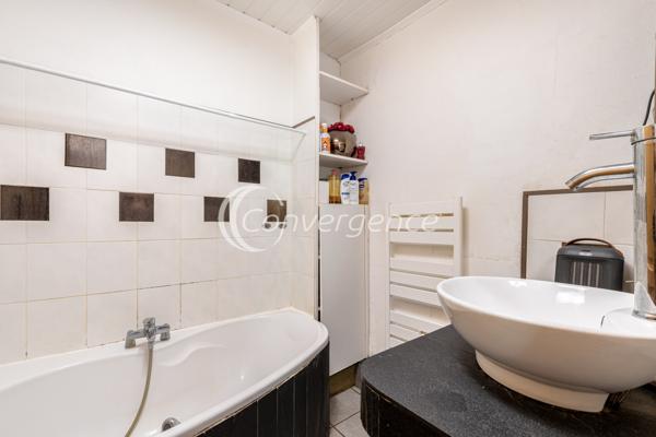 Maison
                                                                                                                                                                                                                                                                                                                        5 pièce(s)                                                                                                                                                                                                          3 chambre(s)                                                                                                                                                                                                          133  m²