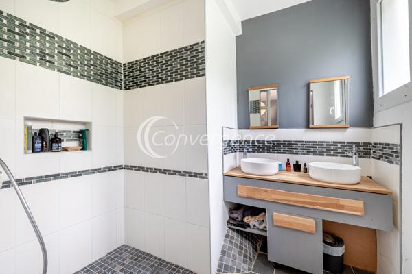 Maison
                                                                                                                                                                                                                                                                                                                        5 pièce(s)                                                                                                                                                                                                          3 chambre(s)                                                                                                                                                                                                          133  m²
