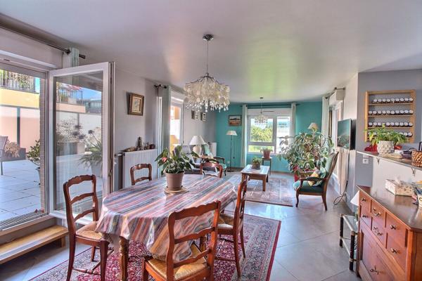 Appartement Massy 5 pièce(s) 95.07 m2 revisité en double salon 3 chambres