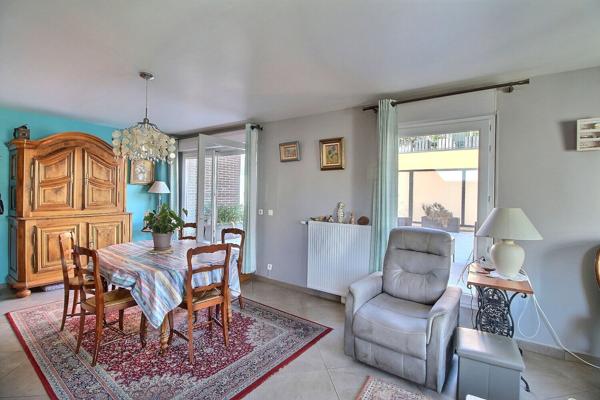 Appartement Massy 5 pièce(s) 95.07 m2 revisité en double salon 3 chambres