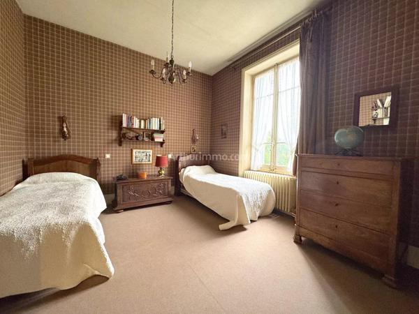 Vente Maison 8 pièces 261 m2 à Morestel