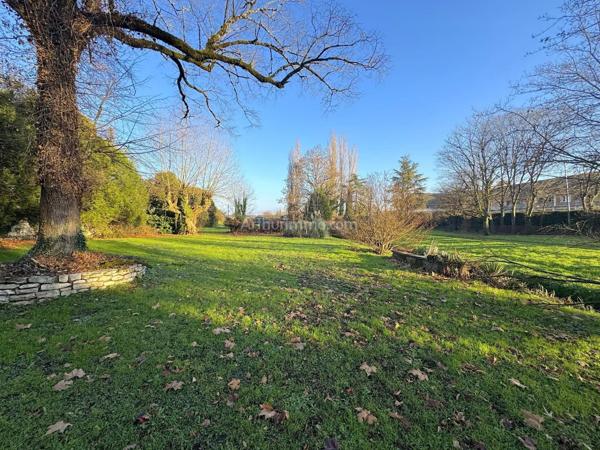 Vente Maison 8 pièces 261 m2 à Morestel