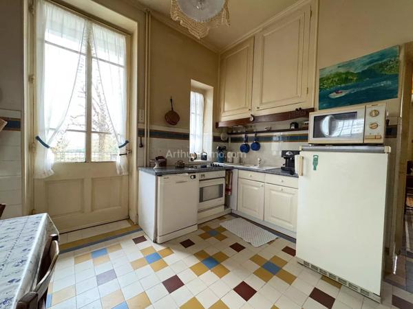 Vente Maison 8 pièces 261 m2 à Morestel
