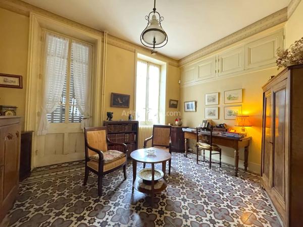 Vente Maison 8 pièces 261 m2 à Morestel