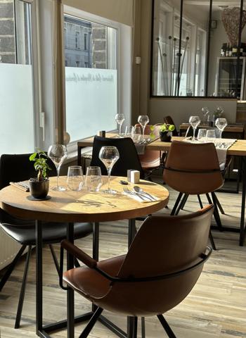 Magnifique fonds de commerce de restaurant semi-gastronomique avec Licence IV, secteur Valenciennois, à 15 km Orchies, 35 km de Lille