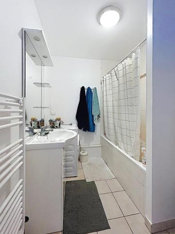 T2 lumineux - proche gare avec parking sécurisé