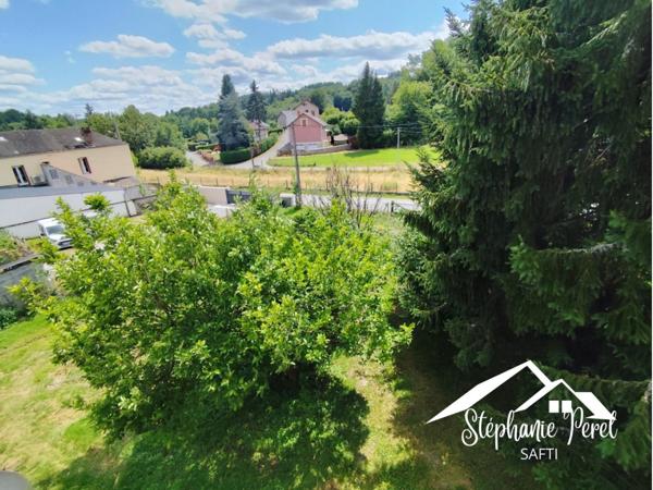 Beaux volumes, potentiel d’aménagement, grand terrain !