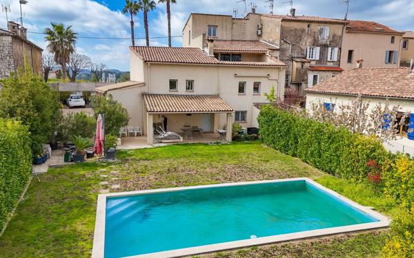 Maison à vendre    7 pièces • 260 m2 La Colle-sur-Loup