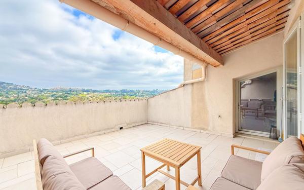 Maison à vendre    7 pièces • 260 m2 La Colle-sur-Loup