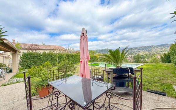 Maison à vendre    7 pièces • 260 m2 La Colle-sur-Loup