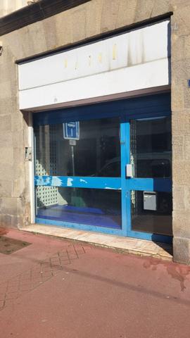 Local Commercial
         6 pièces
        - 148 m² 133 000 € *