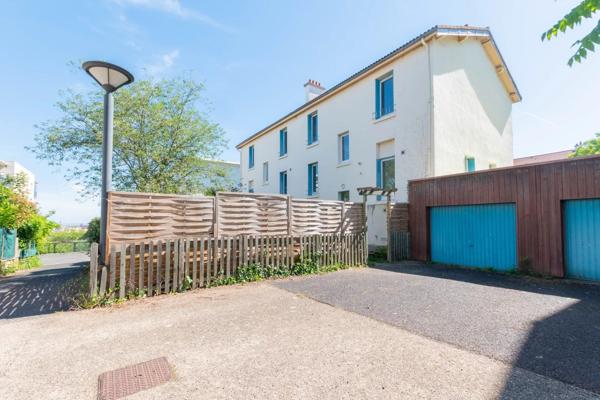 Vente                                                      Maison
                        
                     3 pièces                      71 m2                     à Clermont-Ferrand