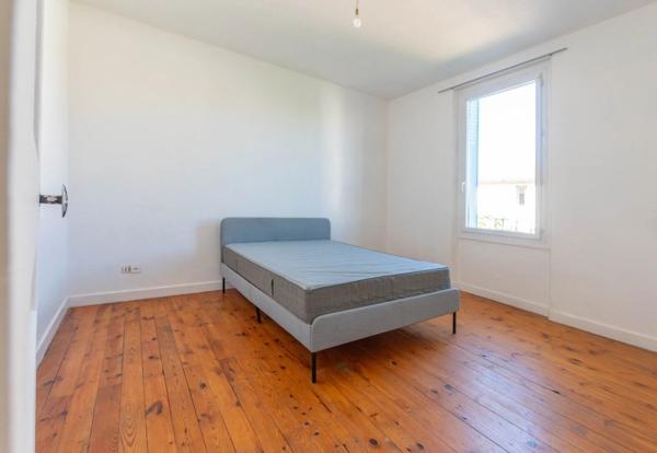 Vente                                                      Maison
                        
                     3 pièces                      71 m2                     à Clermont-Ferrand