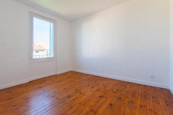 Vente                                                      Maison
                        
                     3 pièces                      71 m2                     à Clermont-Ferrand