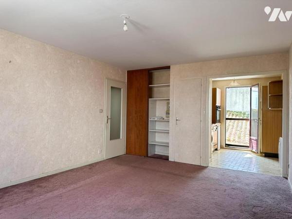 LES SABLES-D'OLONNE - Entre le port et la Grande Plage - Appartement T2 à rénover avec parking