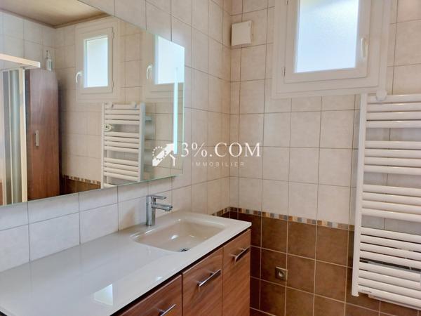 Villa 9 pièce(s) 5 chambre(s) 198 m²