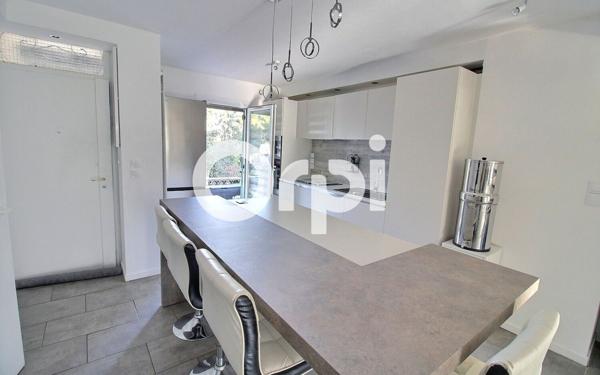 Maison à vendre    6 pièces • 110,20 m2 Marseille 14