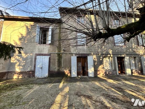 SAINT EGREVE - La Monta - Bâtisse de 1870 à rénover – 273 m² + combles, terrain de 2050 m²