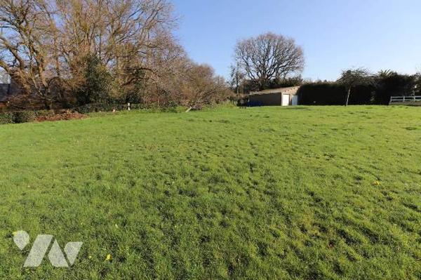 2 parcelles de terrain,  BRICQUEBEC EN COTENTIN