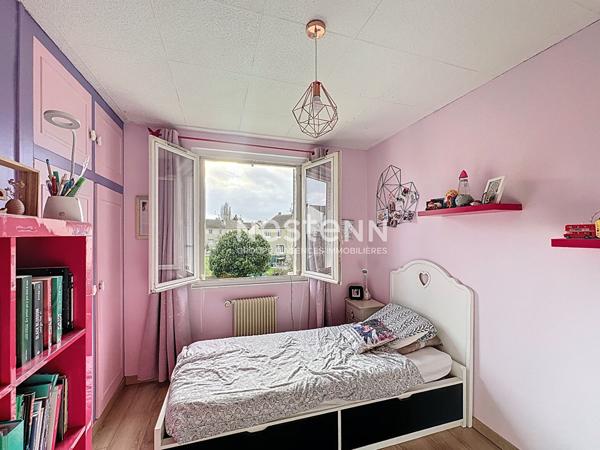 A vendre maison située à Dreux, 5 pièces, 80 m2, proche Gare et toutes commodités, secteur Hôpital