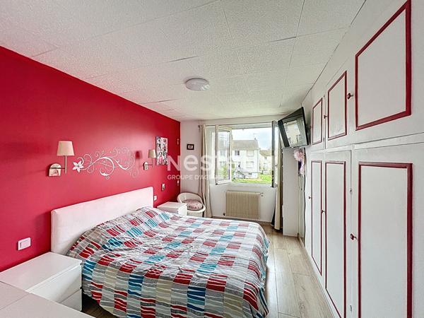 A vendre maison située à Dreux, 5 pièces, 80 m2, proche Gare et toutes commodités, secteur Hôpital