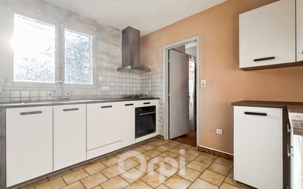 Maison à vendre    5 pièces • 97,70 m2 Saint-Priest-Taurion