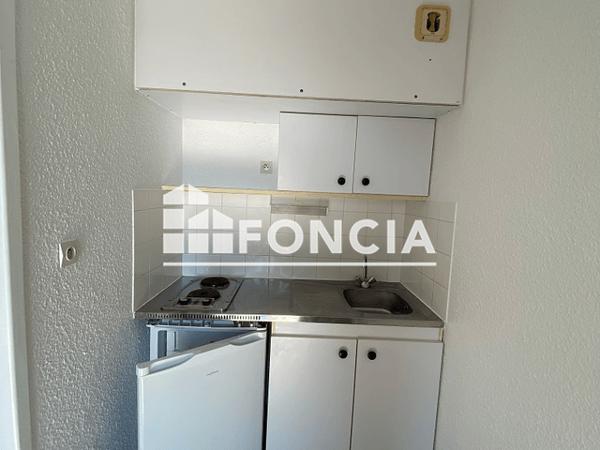 Location Studio 30.63 m² - 93-99 RUE CHARLES LEGENDRE Limoges 87000