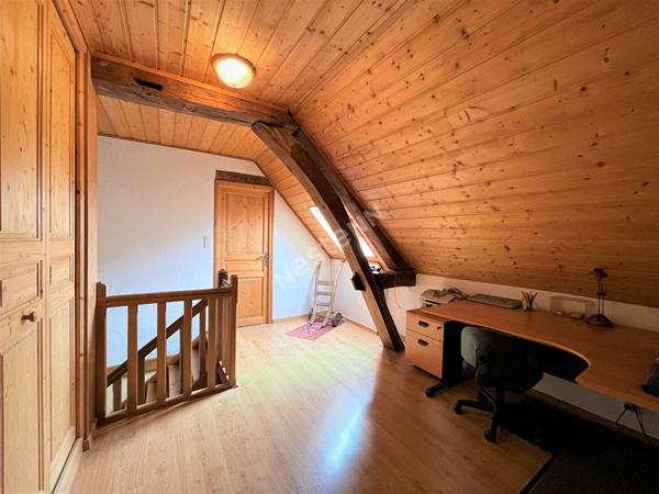 Magnifique propriété au calme avec plus de 45000m2 de terrain!