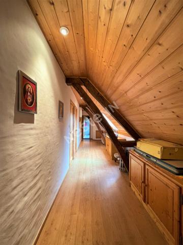 Magnifique propriété au calme avec plus de 45000m2 de terrain!