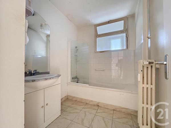 Appartement T4 à vendre  4 pièces - 96,65 m2 BAGNOLS SUR CEZE - 30