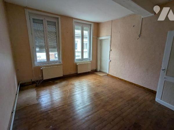 A VENDRE - Pas-de-Calais - ST POL/TERNOISE CENTRE-VILLE - IMMEUBLE A USAGE MIXTE DE COMMERCE ET...