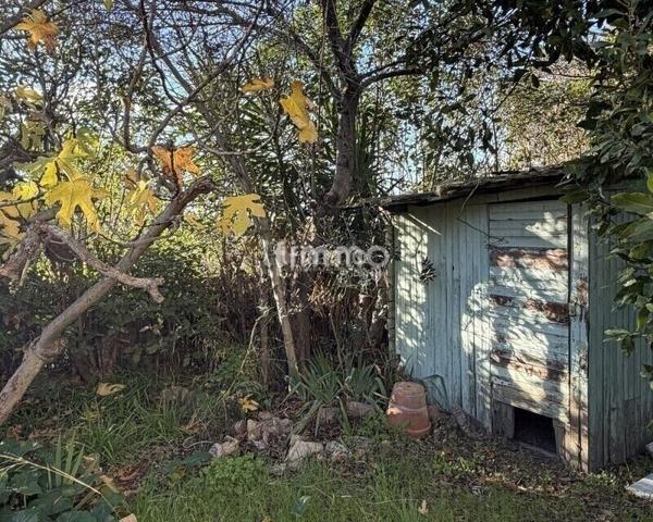 Maison entièrement à rénover + garage et jardin de plus de 200m2