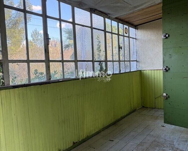 Maison entièrement à rénover + garage et jardin de plus de 200m2