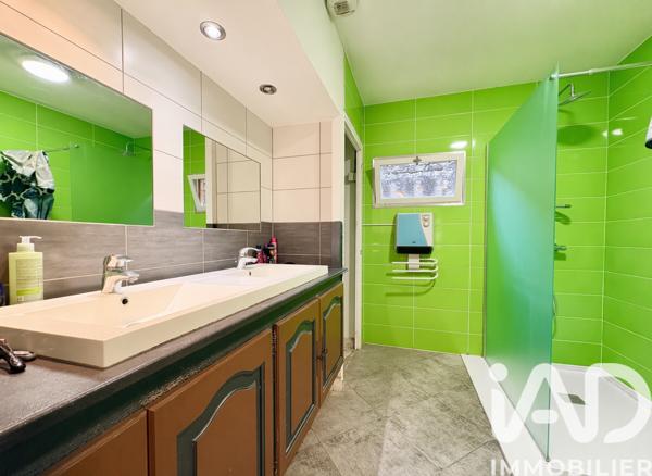 Maison à vendre 6 pièces 152 m² Saint-Amand-Montrond