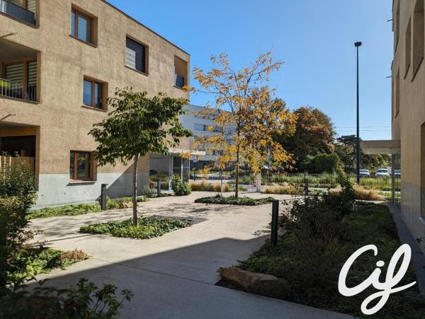 Appartement T2 NANTES Mairie de Chantenay - 40.24 m2  146 648 Euros