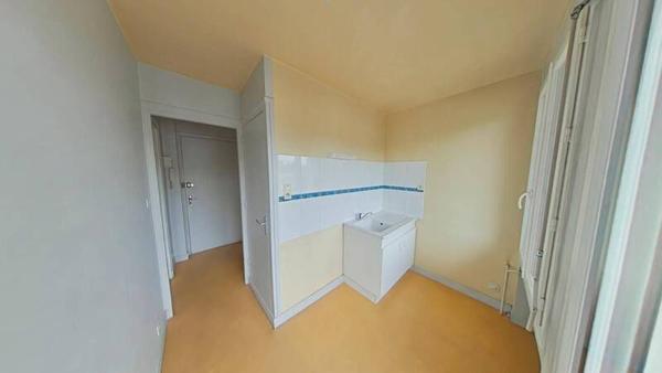 Appartement 1 pièce                                        - 42000 Saint-Étienne Réf : 12365
