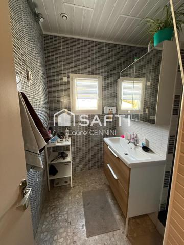 BOLLENE , VILLA TRADITIONNELLE parfaitement entretenue.