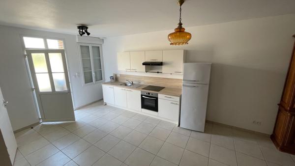 Appartement meublé séjour trois chambres