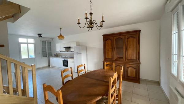 Appartement meublé séjour trois chambres