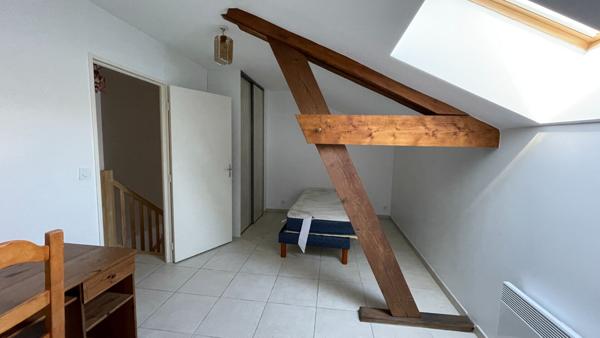 Appartement meublé séjour trois chambres