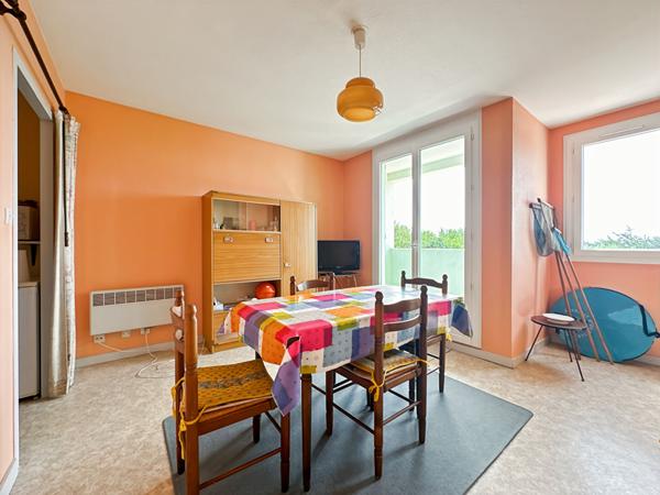 Appartement 2 pièce(s) face pinède