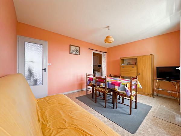 Appartement 2 pièce(s) face pinède