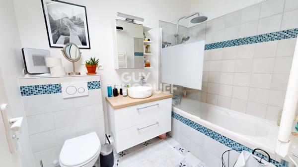 MAISON M6 - CENTRE VILLE DE ROMAINVILLE - CHARME DE L'ANCIEN - SANS TRAVAUX - AVEC PARKING ET JARDIN