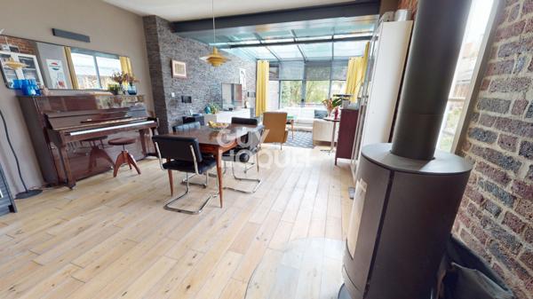 MAISON M6 - CENTRE VILLE DE ROMAINVILLE - CHARME DE L'ANCIEN - SANS TRAVAUX - AVEC PARKING ET JARDIN