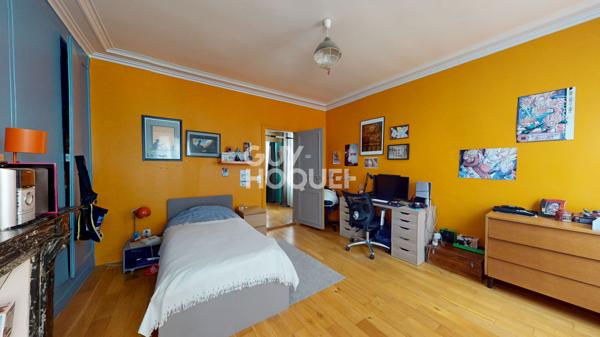 MAISON M6 - CENTRE VILLE DE ROMAINVILLE - CHARME DE L'ANCIEN - SANS TRAVAUX - AVEC PARKING ET JARDIN