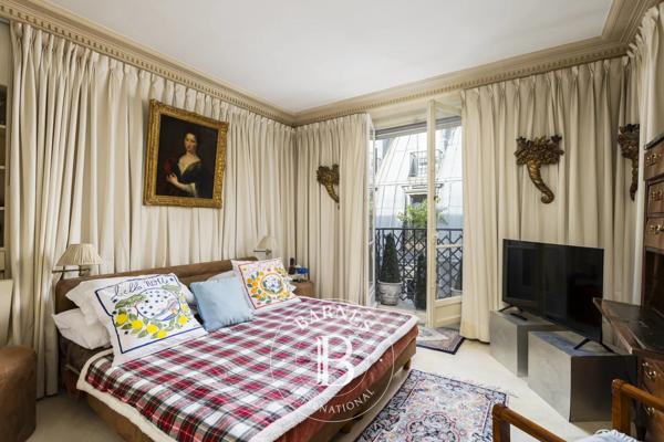 Paris 1er, Appartement 2 Chambres -  117 m² à vendre