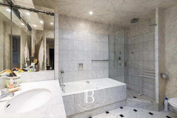 Paris 1er, Appartement 2 Chambres -  117 m² à vendre