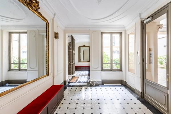 Paris 7ème, Appartement 5 Chambres -  204 m² à vendre