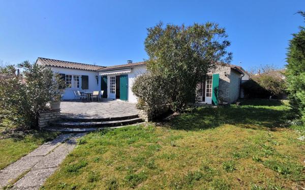 Maison à vendre    5 pièces •  Le Bois-Plage-en-Ré