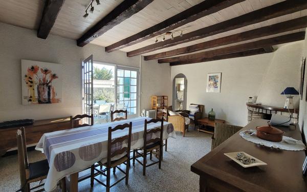 Maison à vendre    5 pièces •  Le Bois-Plage-en-Ré
